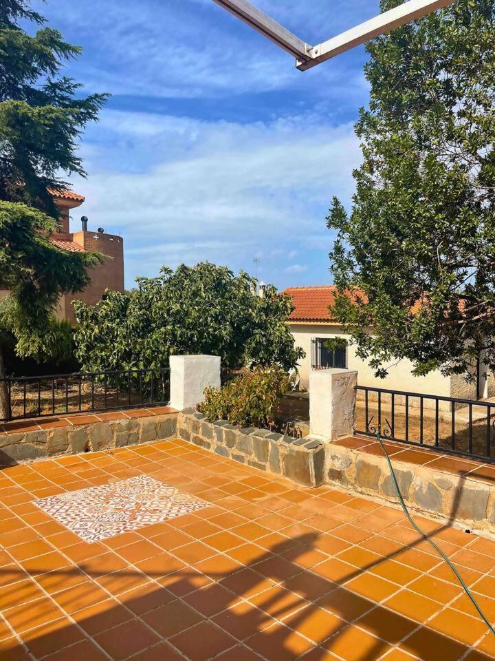 Vila Casa Con Jardin En Ogíjares Exteriér fotografie